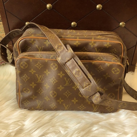 Louis Vuitton Handbags - LOUIS VUITTON Vintage Nile GM Messenger Bag